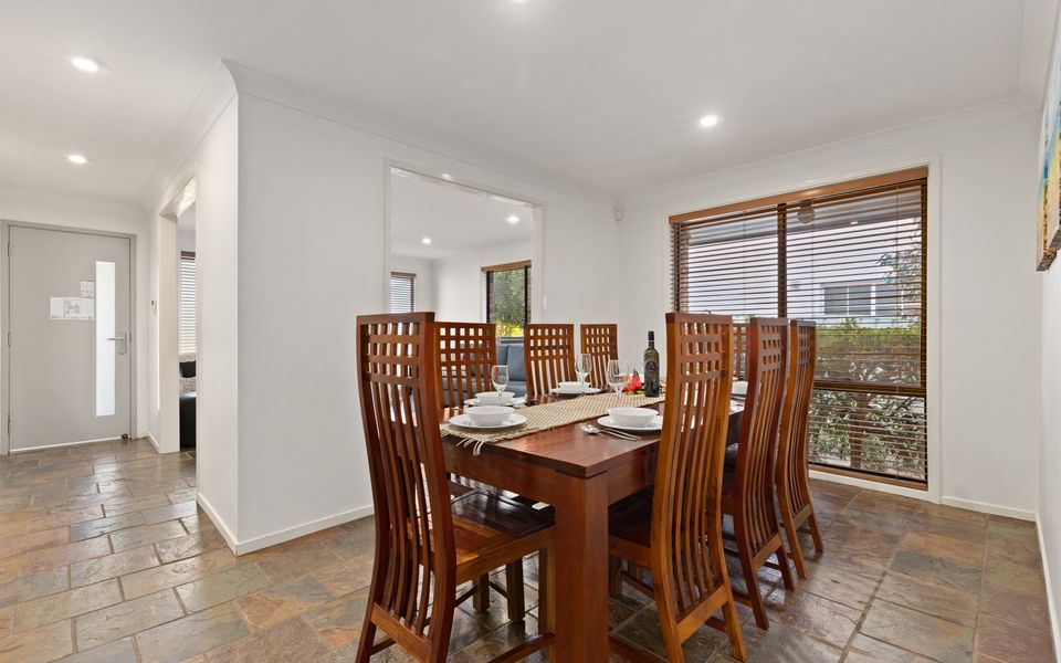 Lam30 – Bay Break by Experience Jervis Bay