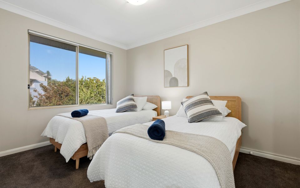 Dun4/7 – Husky Hideaway by Experience Jervis Bay