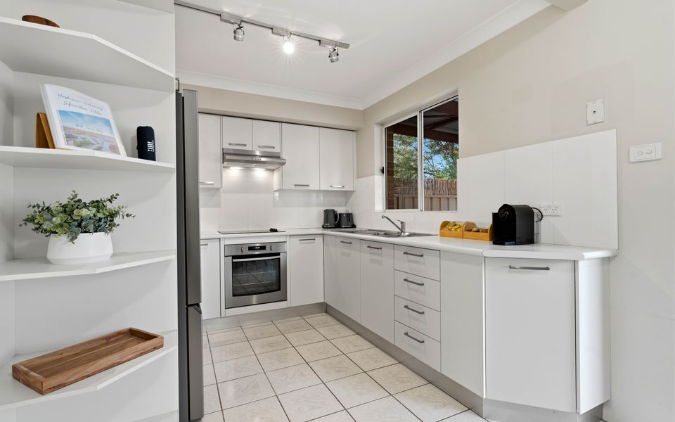 Dun4/7 – Husky Hideaway by Experience Jervis Bay