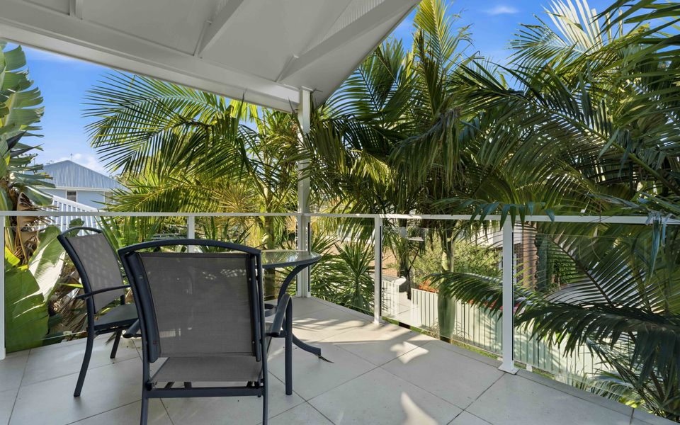 Haw4/44 – Palms by the Bay by Experience Jervis Bay