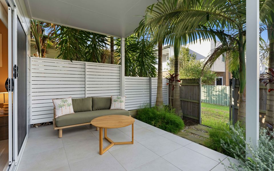Haw4/44 – Palms by the Bay by Experience Jervis Bay