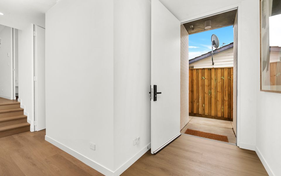 Eli261a1 (Down) – Vinny Garden View by Experience Jervis Bay
