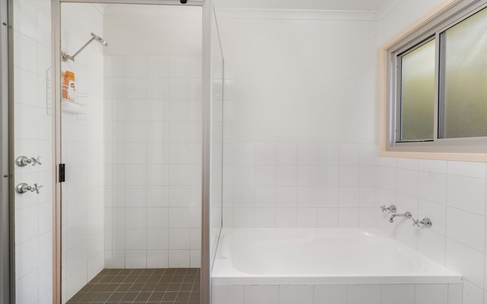 Boathouse 1 by Experience Jervis Bay
