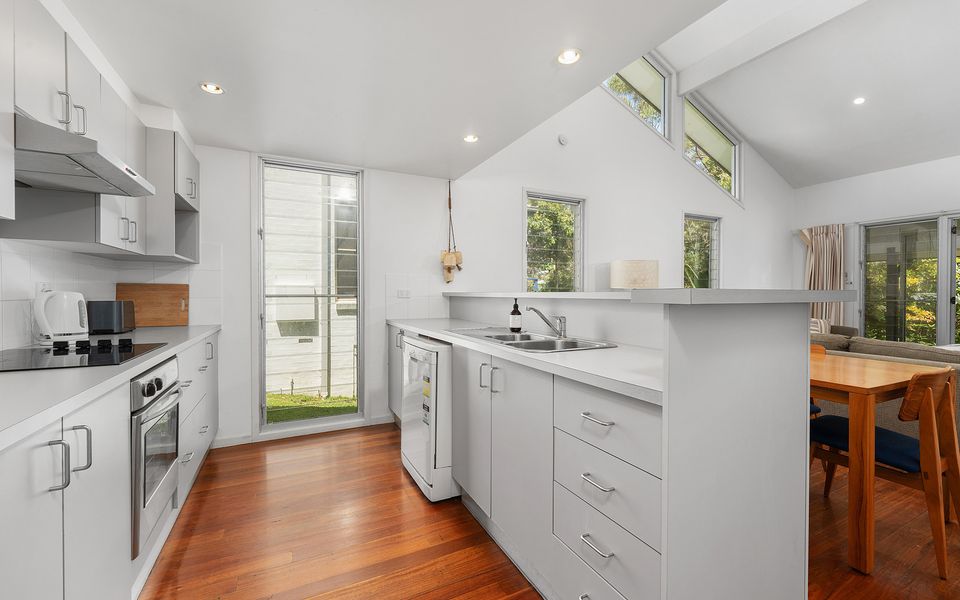 Boathouse 2 by Experience Jervis Bay