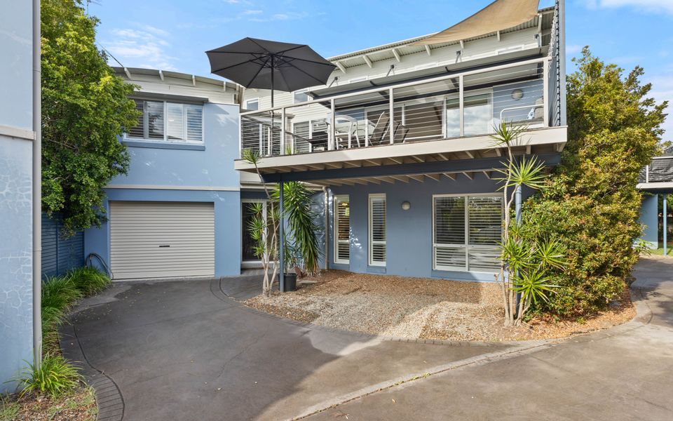 Dun2/9 – White Sands Deck House by Experience Jervis Bay