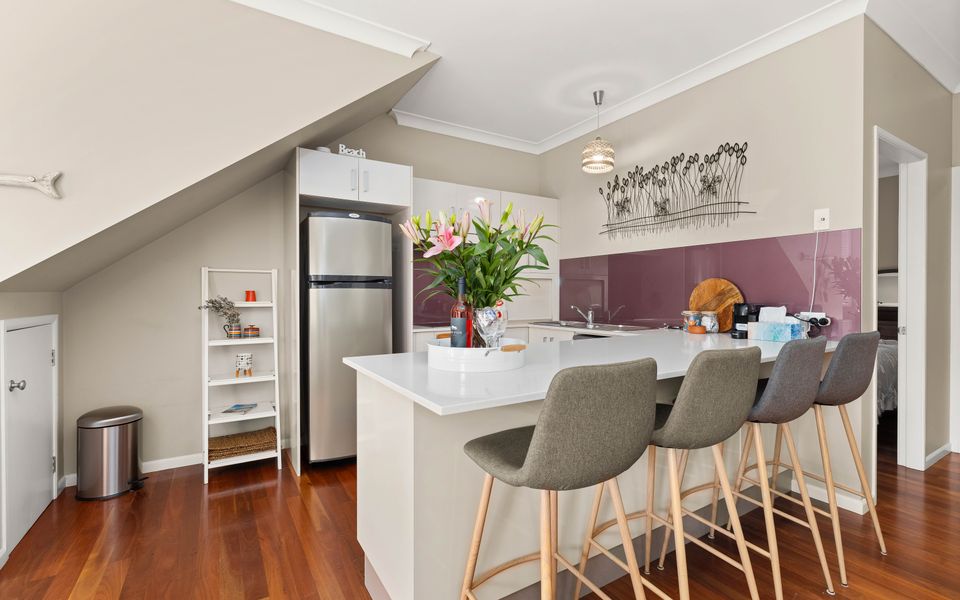 Mor1/6 – Husky Haven by Experience Jervis Bay