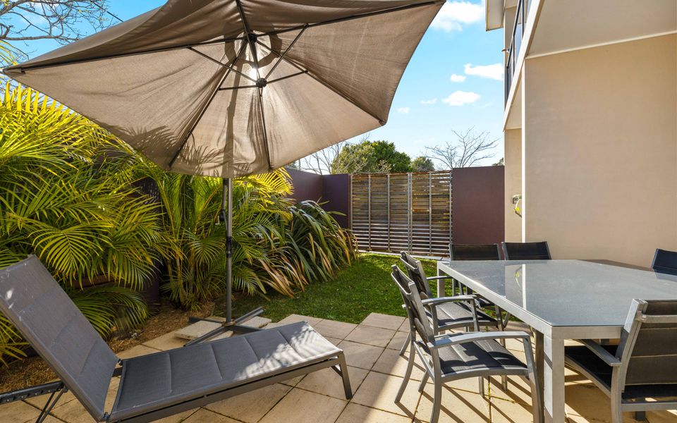 Mor1/6 – Husky Haven by Experience Jervis Bay