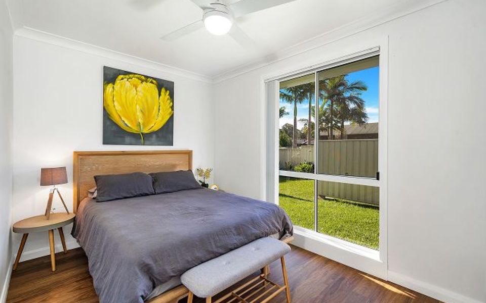 Cur61 – Shellys by Experience Jervis Bay