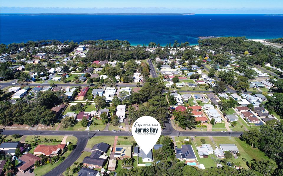 Cur61 – Shellys by Experience Jervis Bay