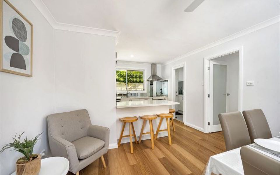 Cur61 – Shellys by Experience Jervis Bay