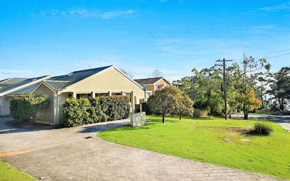 Min1/3 – Saltbush at Vincentia by Experience Jervis Bay