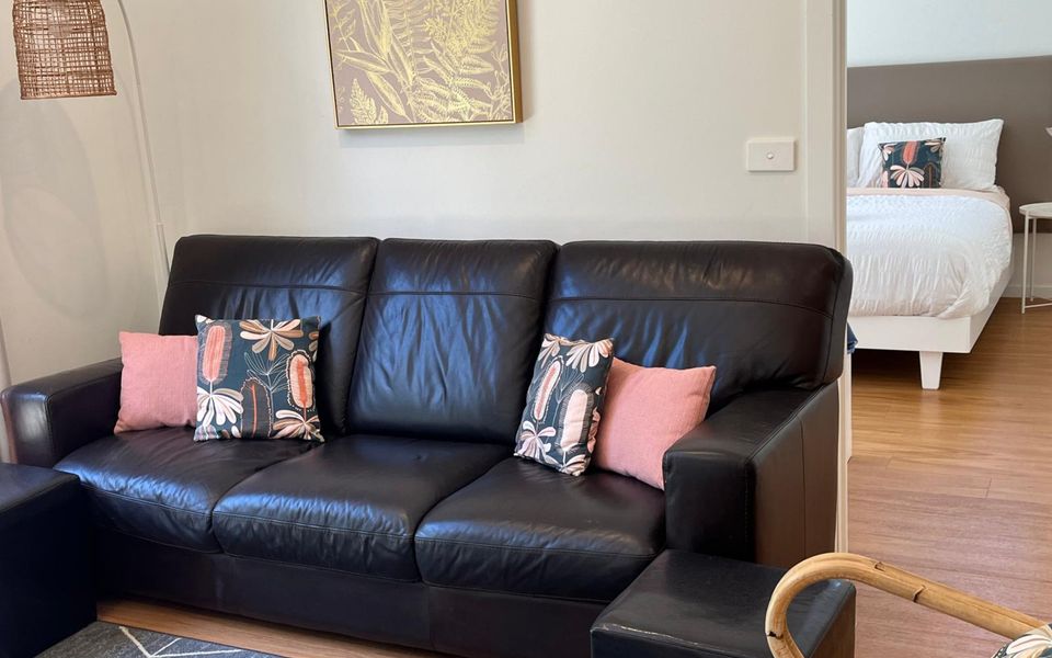 Eli1/393 – Banksia on Blenheim by Experience Jervis Bay