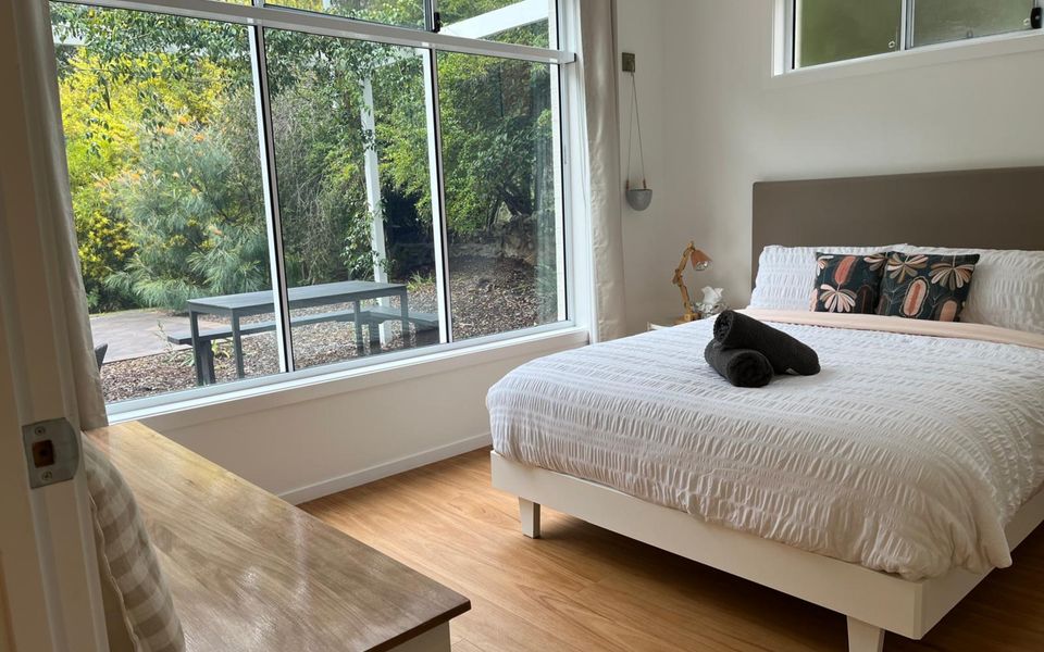 Eli1/393 – Banksia on Blenheim by Experience Jervis Bay