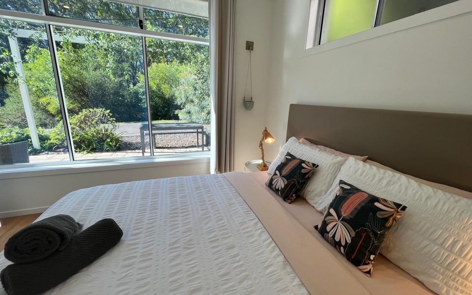 Eli1/393 – Banksia on Blenheim by Experience Jervis Bay