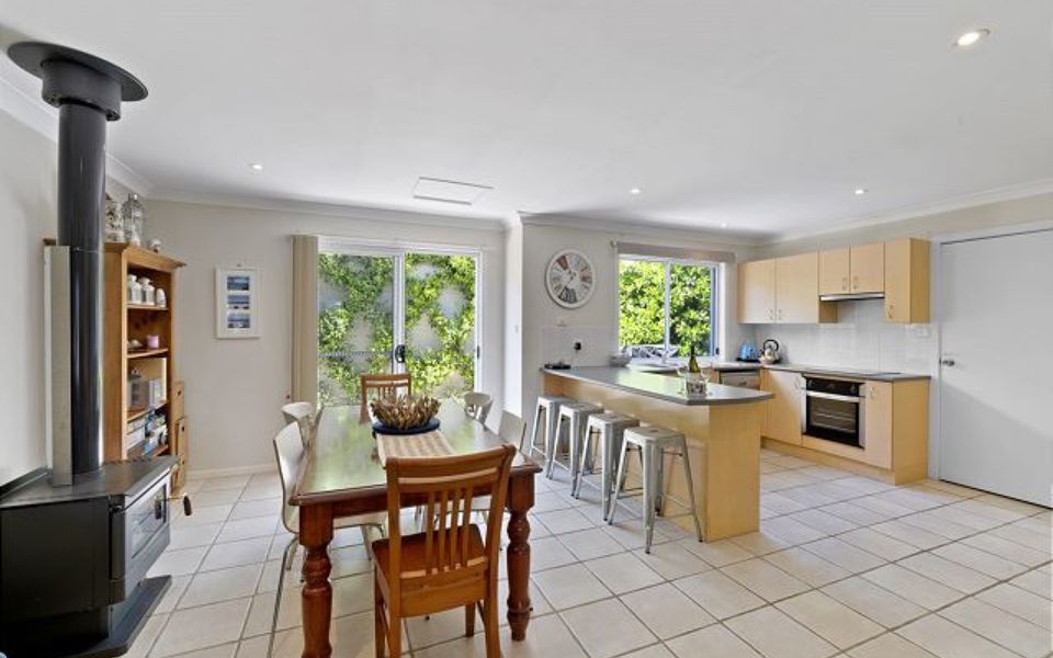 Cur1/38 – Husky House by Experience Jervis Bay