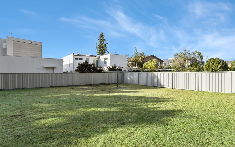 Eli8 – Ammos by Experience Jervis Bay