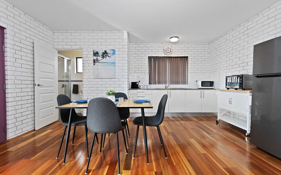 Eli8 – Ammos by Experience Jervis Bay