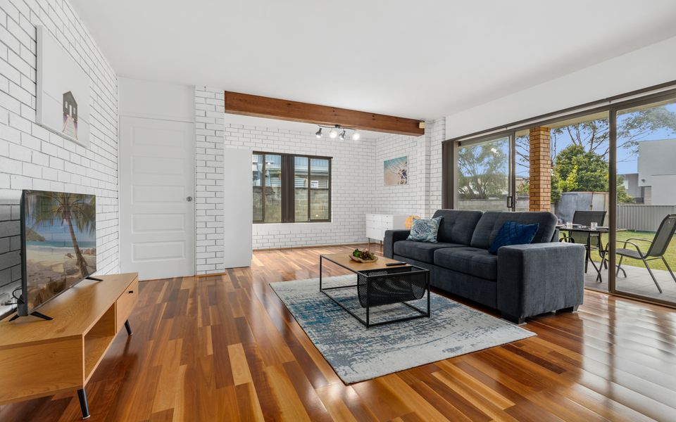 Eli8 – Ammos by Experience Jervis Bay