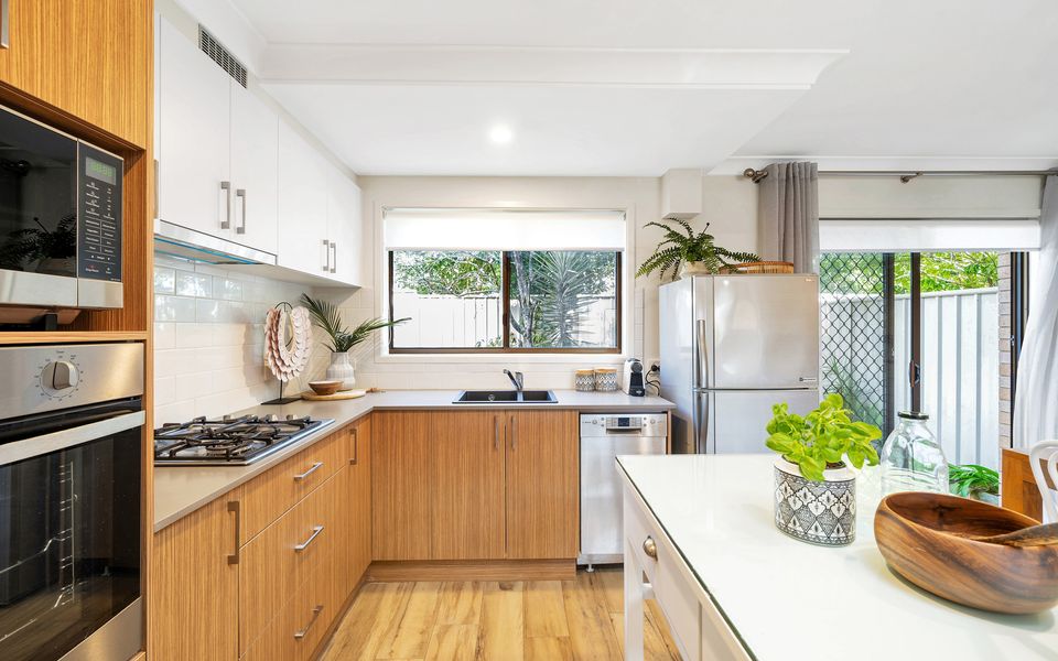 Eli7/215 – Catch of the Bay by Experience Jervis Bay