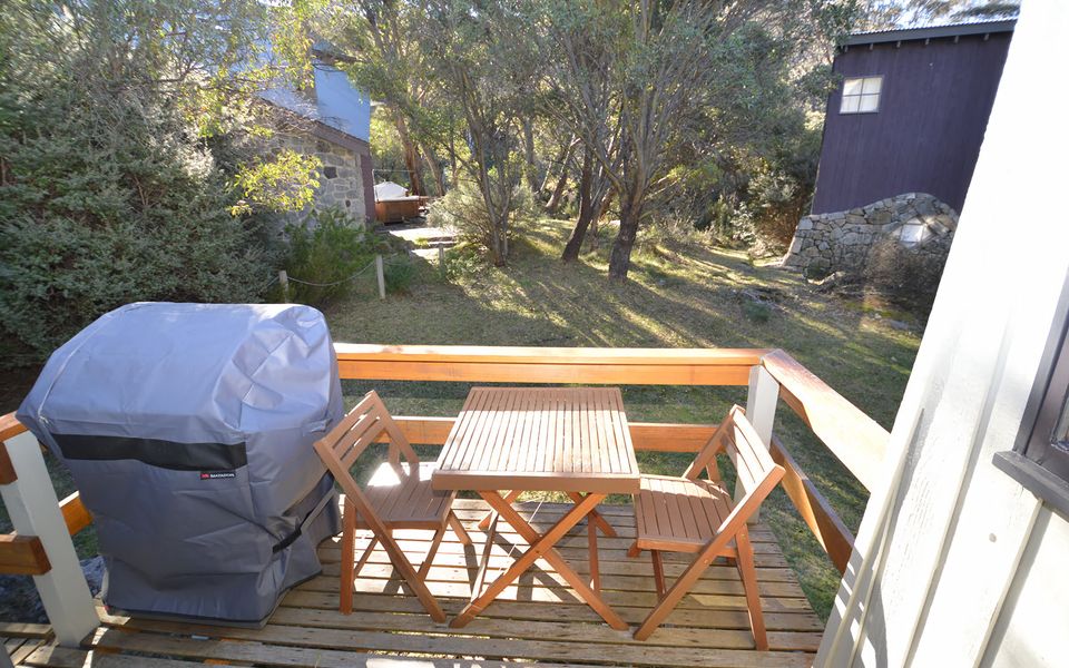 Hi Plains Garadyigan Chalet
