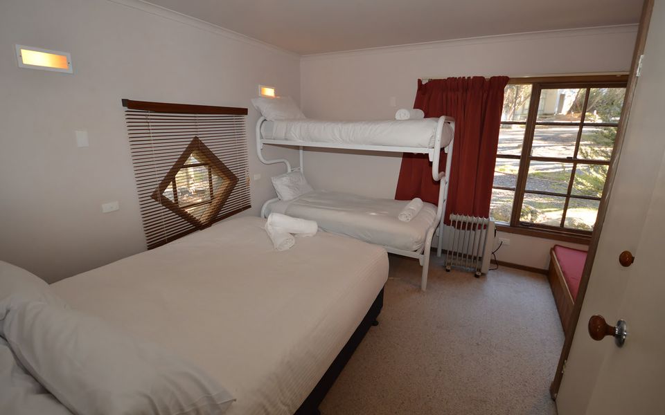 Hi Plains Garadyigan Chalet