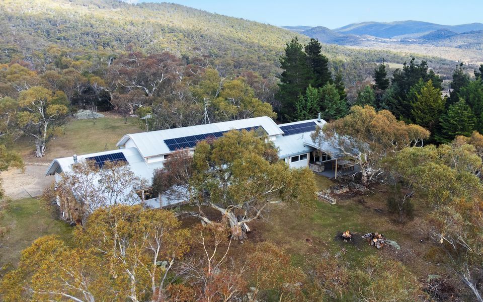 Silvertop Snowy Mountains