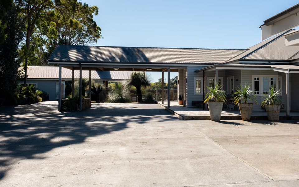 Escarpment House