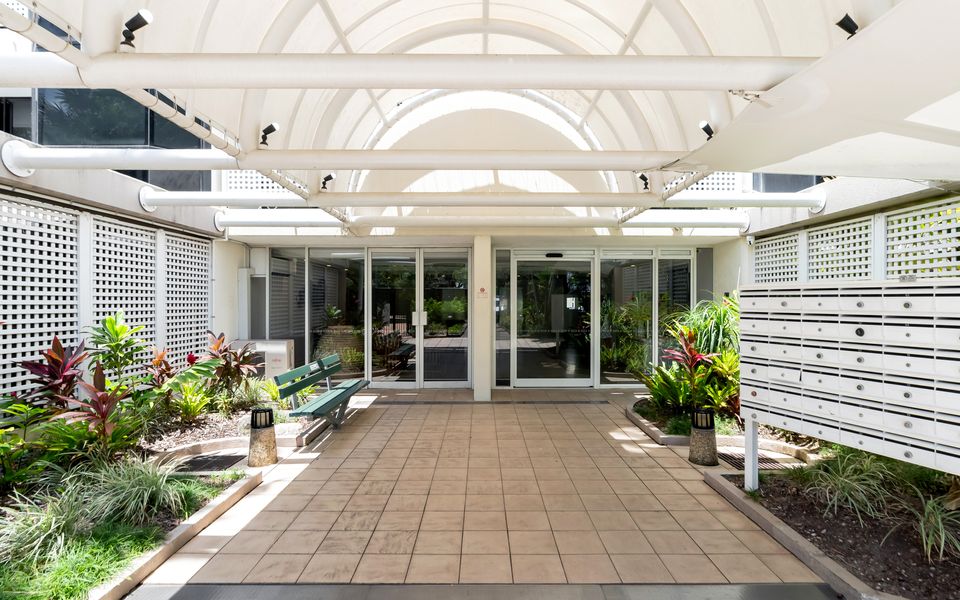 73 Rydges Plaza Esplanade with Ocean & City Views