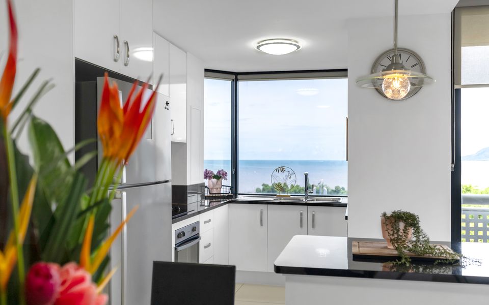 73 Rydges Plaza Esplanade with Ocean & City Views