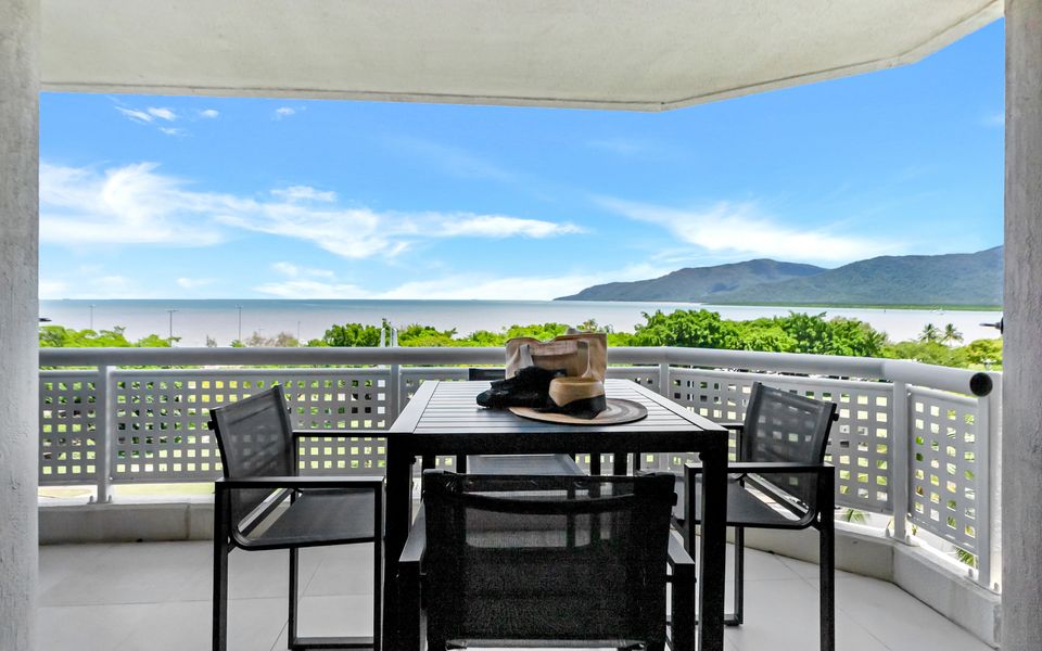 73 Rydges Plaza Esplanade with Ocean & City Views