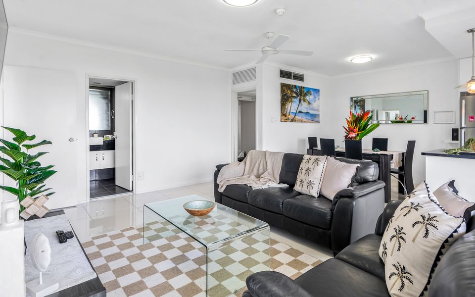 73 Rydges Plaza Esplanade with Ocean & City Views