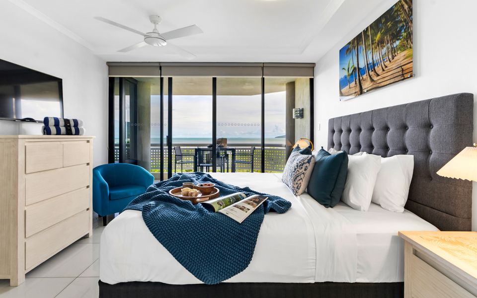 73 Rydges Plaza Esplanade with Ocean & City Views