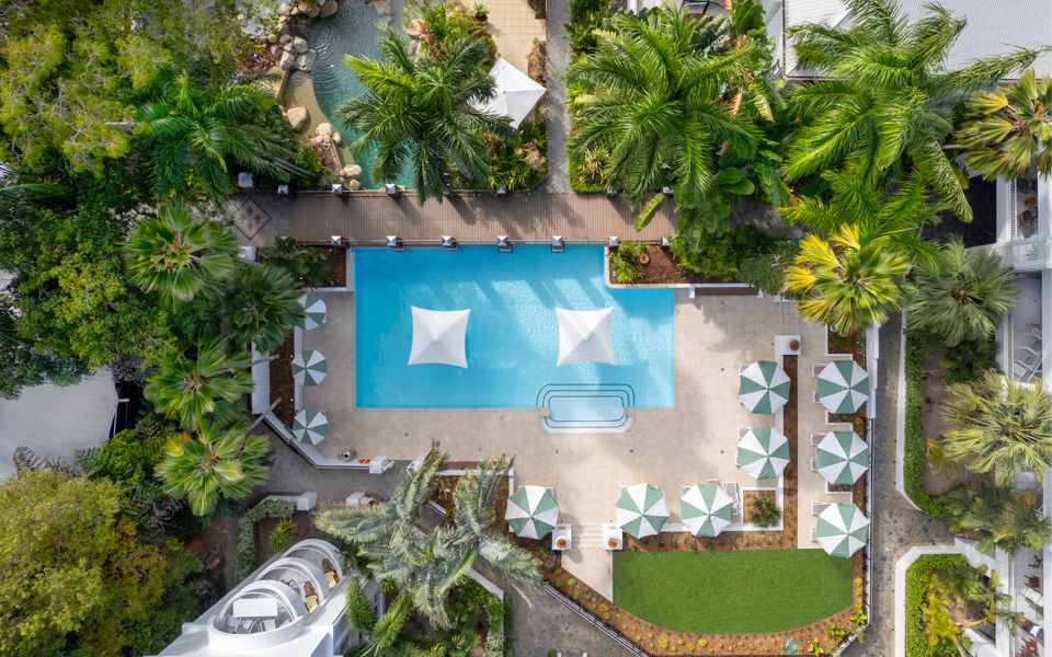 88 Alamanda Palm Cove Luxury Suite with Ocean Views