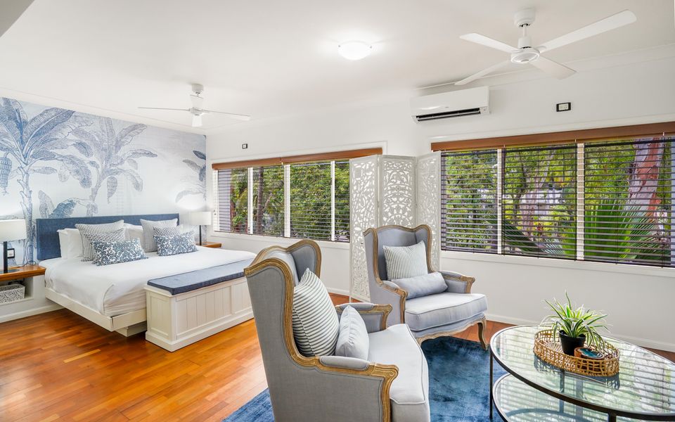 88 Alamanda Palm Cove Luxury Suite with Ocean Views