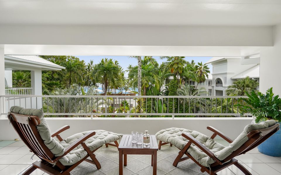 88 Alamanda Palm Cove Luxury Suite with Ocean Views
