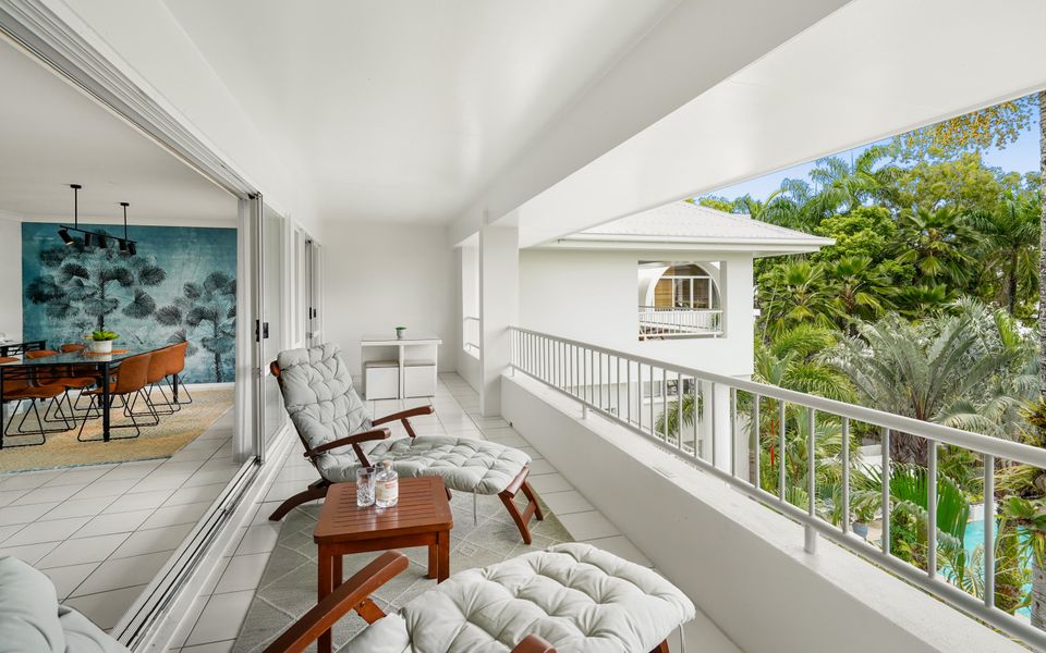 88 Alamanda Palm Cove Luxury Suite with Ocean Views