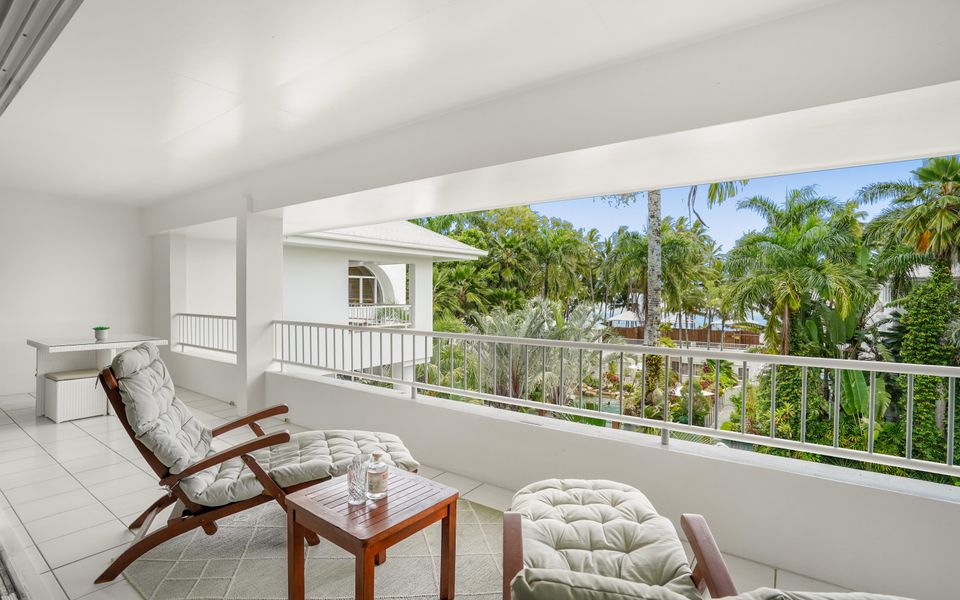 88 Alamanda Palm Cove Luxury Suite with Ocean Views