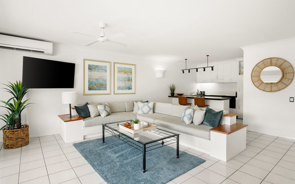 88 Alamanda Palm Cove Luxury Suite with Ocean Views