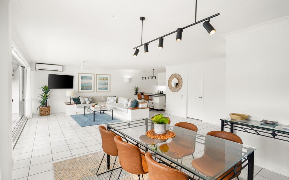 88 Alamanda Palm Cove Luxury Suite with Ocean Views