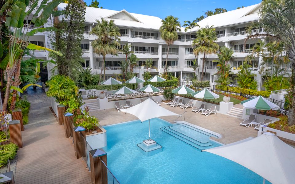 88 Alamanda Palm Cove Luxury Suite with Ocean Views