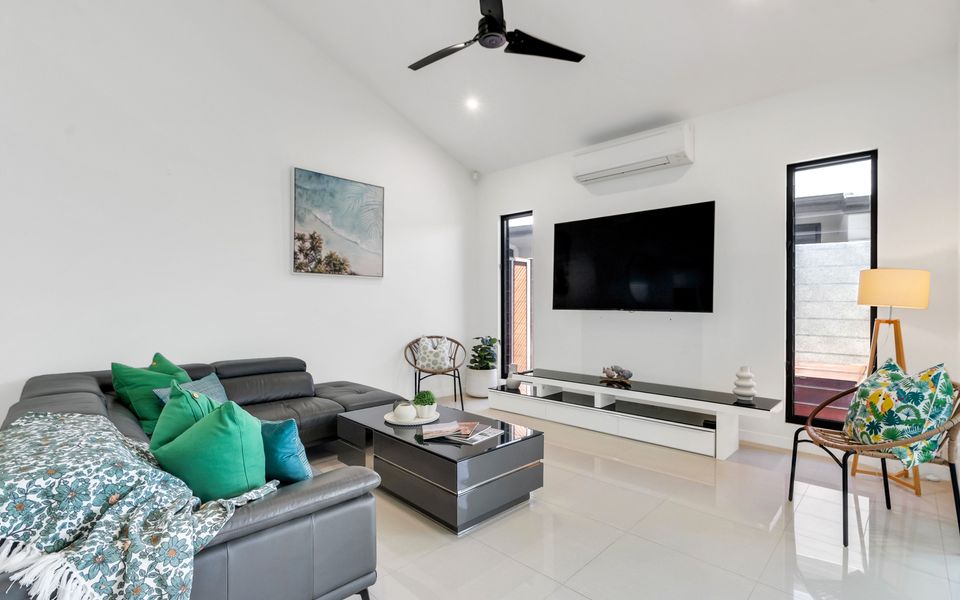 100 Cascade Palm Cove