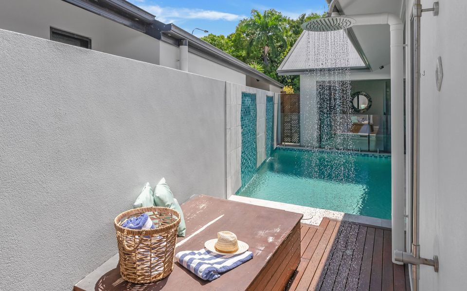 100 Cascade Palm Cove
