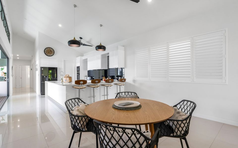100 Cascade Palm Cove