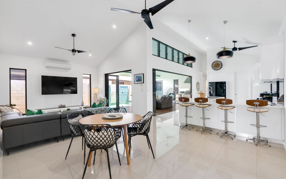 100 Cascade Palm Cove