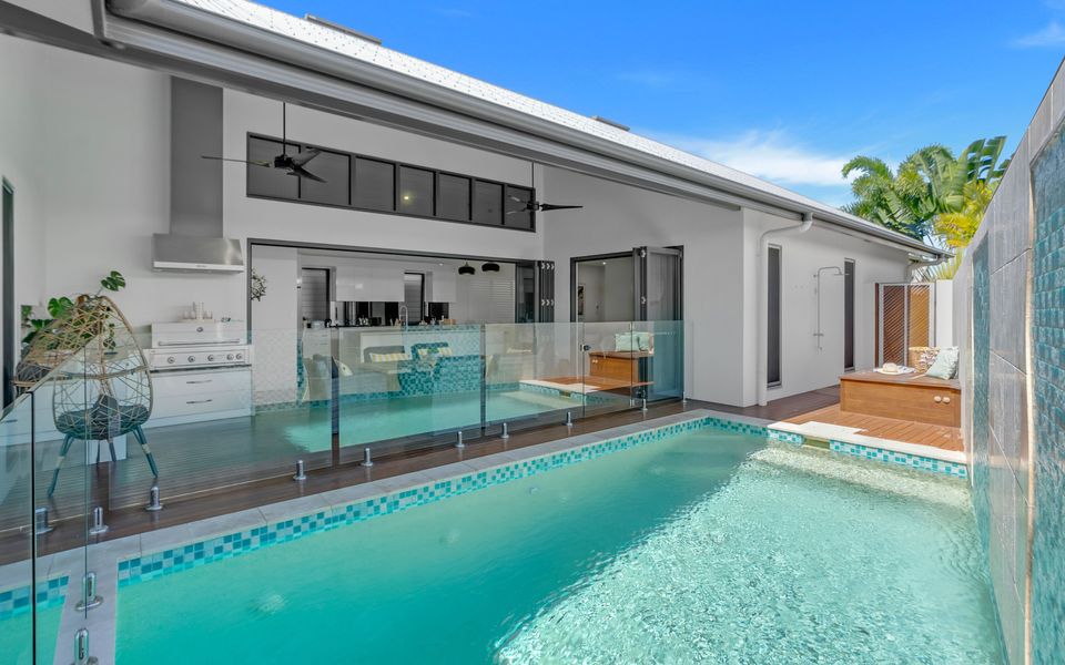 100 Cascade Palm Cove