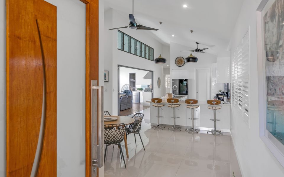100 Cascade Palm Cove