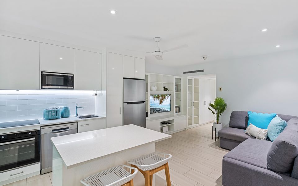Drift Beachfront Resort Suite 4403