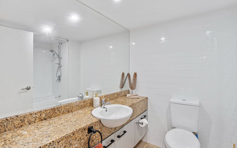 Drift Beachfront Resort Suite 4403