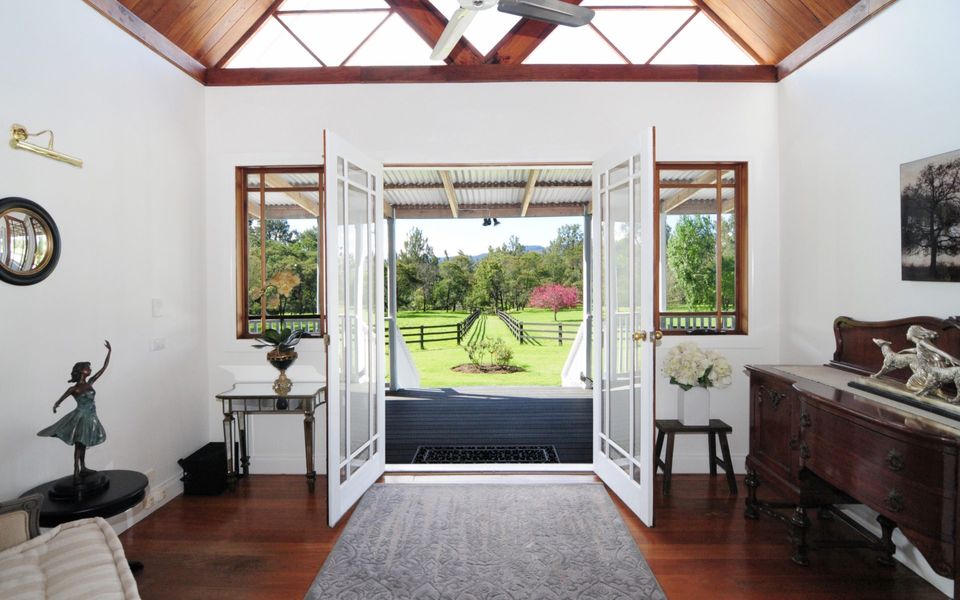 Rivermist – Luxury 6 bedrooms & 6 bathrooms!