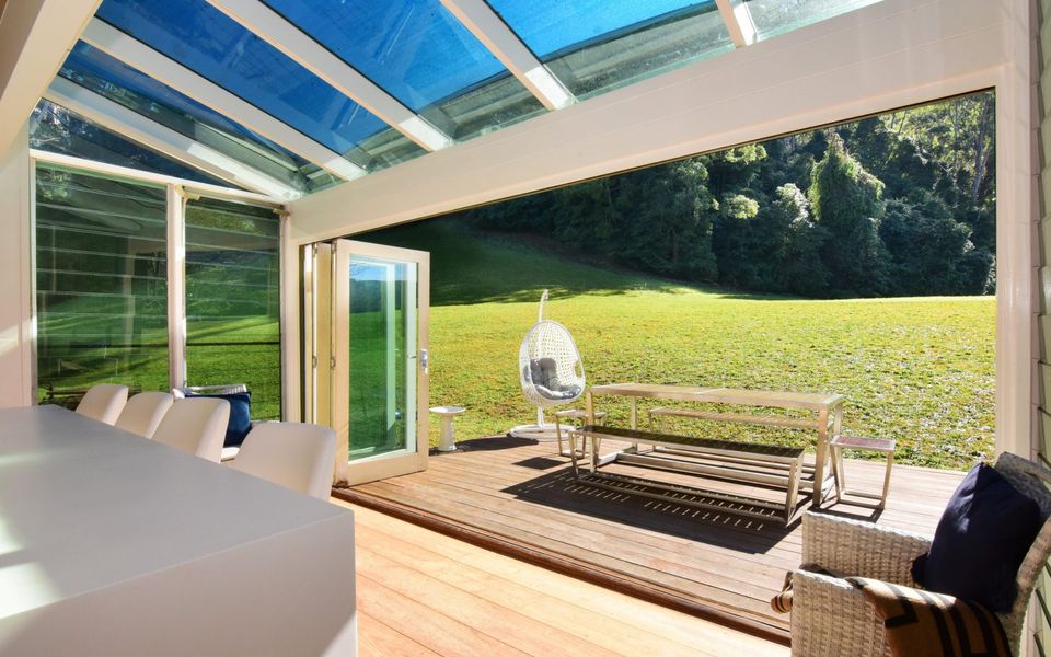 Yeola – Lush location with river access!